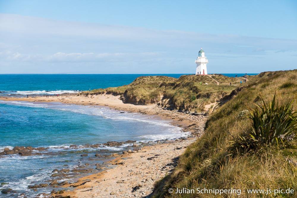 Waipapa lighthouse at the coast